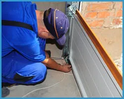 United Garage Door Streamwood, IL 630-999-8928 - sidebar-door-maintaince-15-05m